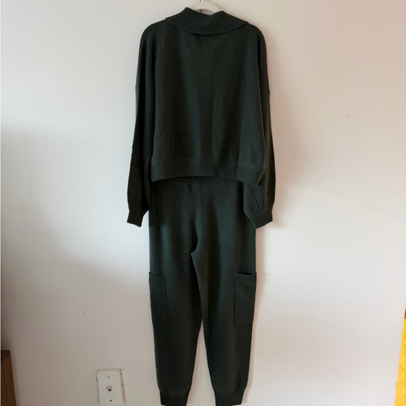 NWT Crush 100% Cashmere Dark Green Women's Knit Jogger Set size m $668 - Picture 5 of 9